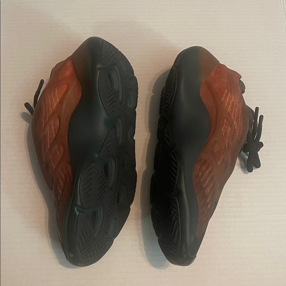 Yeezy’s - Picture 2 of 8